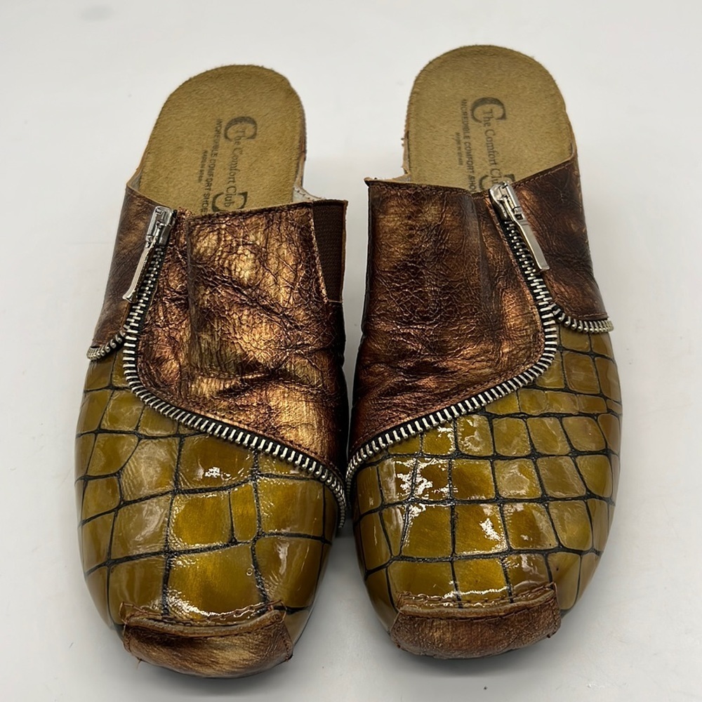 The Comfort Club by Jofen - Bronze and Mustard Croc Embossed Leather Clogs sz 37